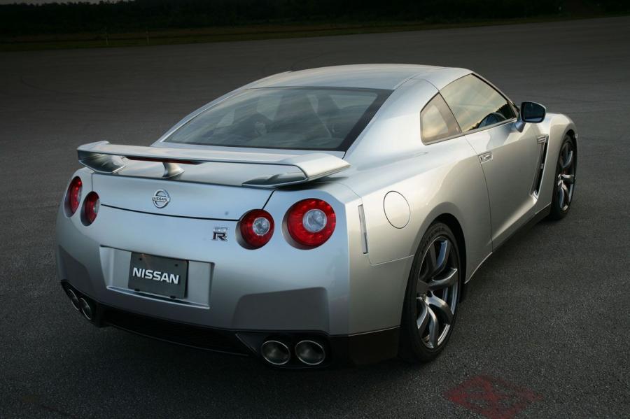  Nissan GT-R 2008 года  (US) (фото 43 из 52)